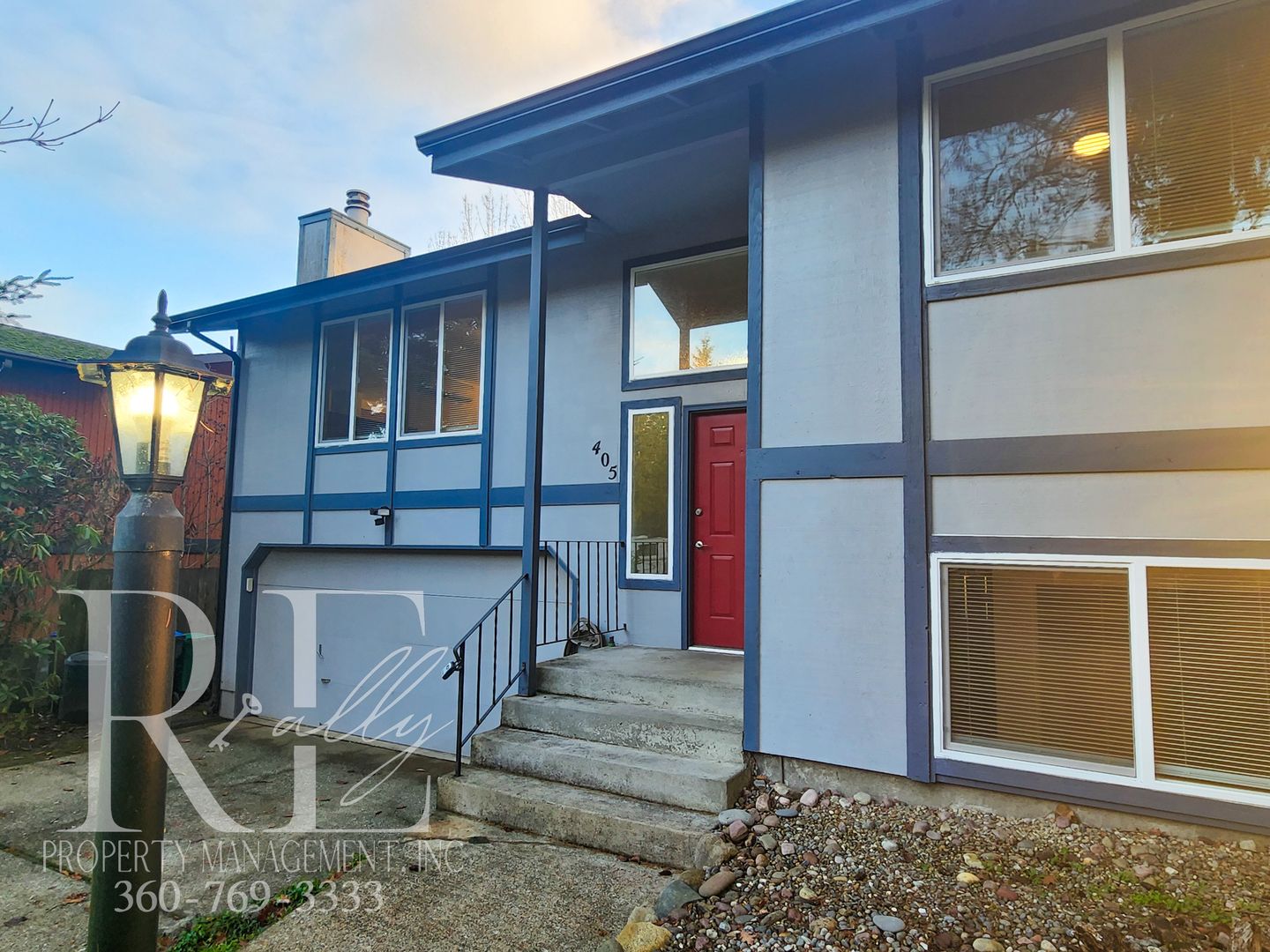 Bremerton House: 405 Pennie Ln