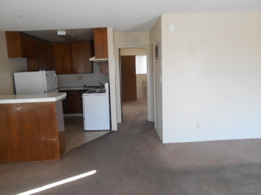 1 Bed 1 Bath Located a block away from Imperial Beach