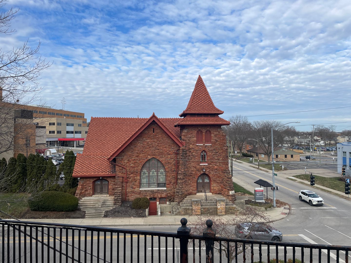 Dayton Apartment: 302 West Grand Ave