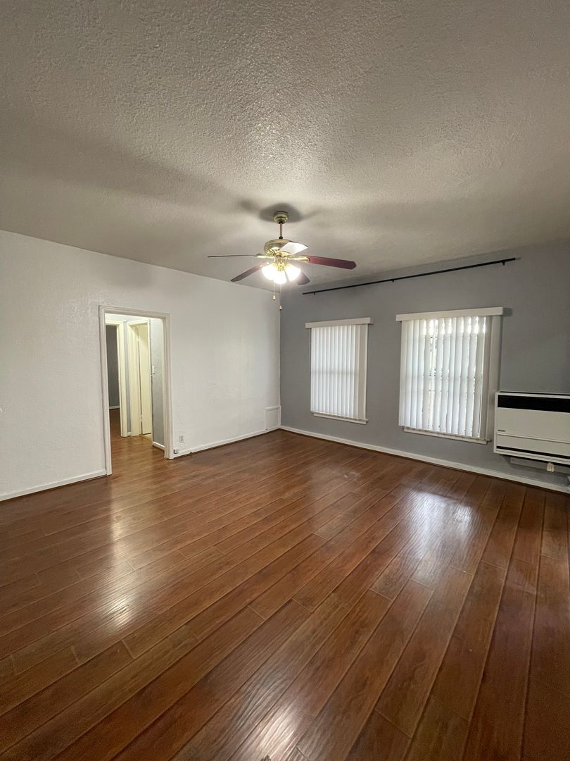 Glendale Apartment: 512 - 516 S. Glendale Ave