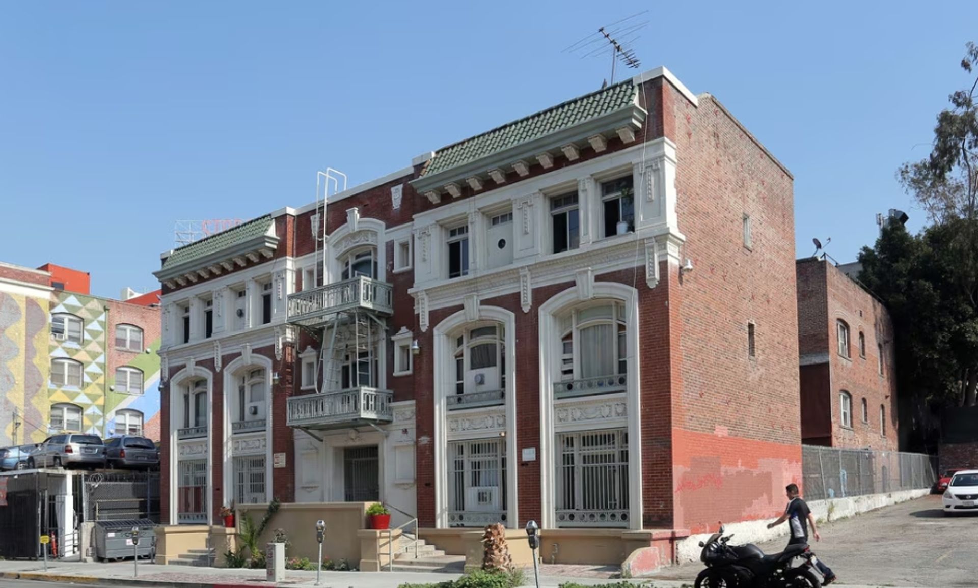 Los Angeles Apartment: 620 S. Coronado Street