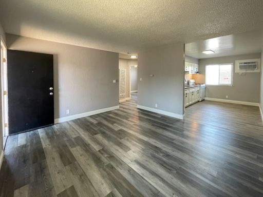 2 Bdrm at Oak Ridge Apartments *Move-in Special ONE MONTH FREE!* – photo 1