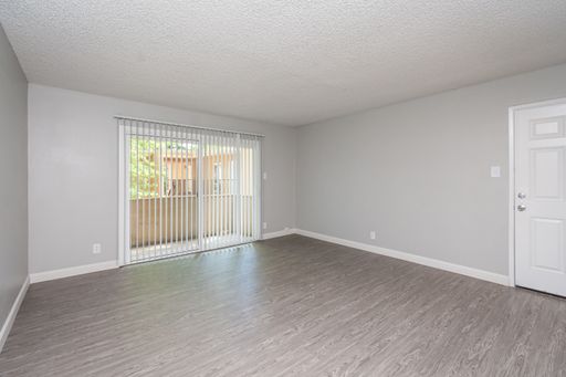 1x1 Garden Apartment – photo 1