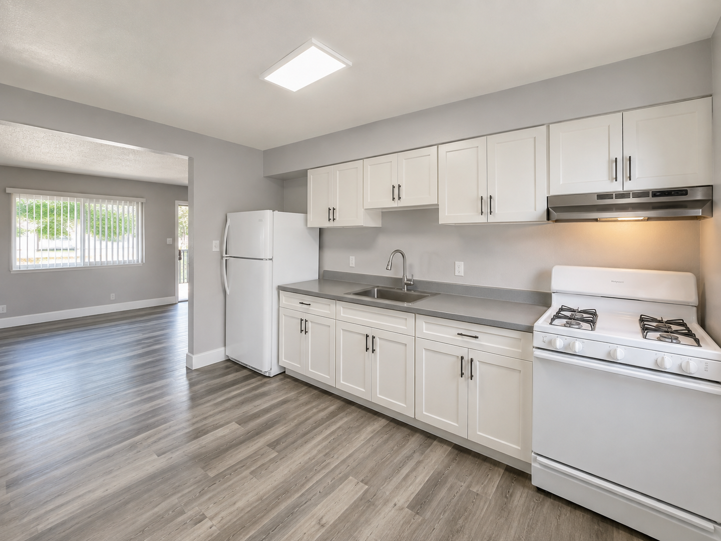 Sacramento Apartment: 5242 College Oaks Dr