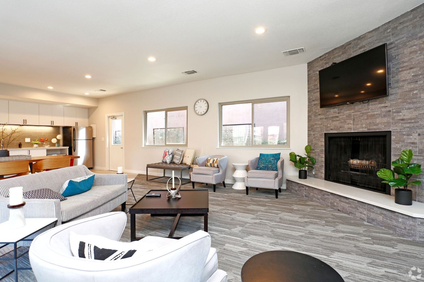 Rancho Cordova Apartment: 2707 La Verta Court