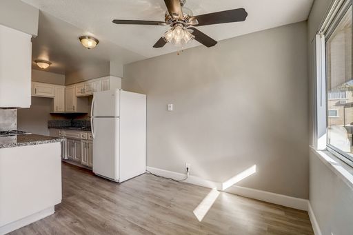 Small 2 Bedroom – photo 1