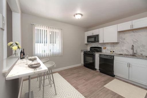 Winding Way - Premium location in Carmichael – photo 1