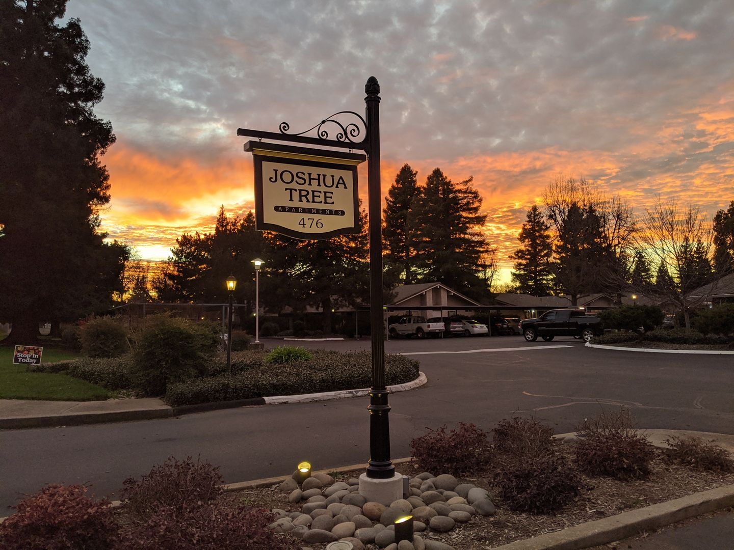 Chico Apartment: 476 E Lassen Ave