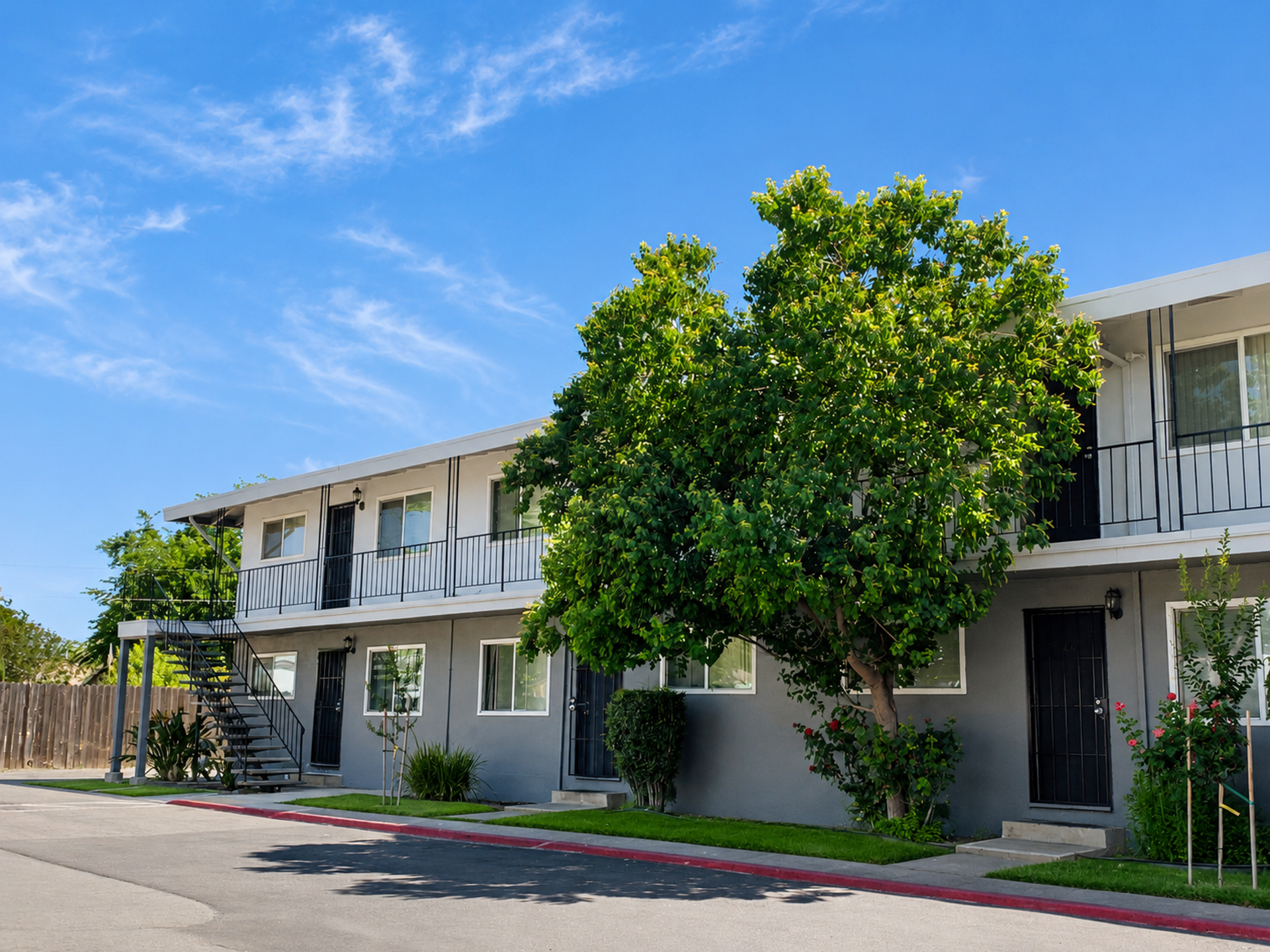 Sacramento Apartment: 5242 College Oaks Dr