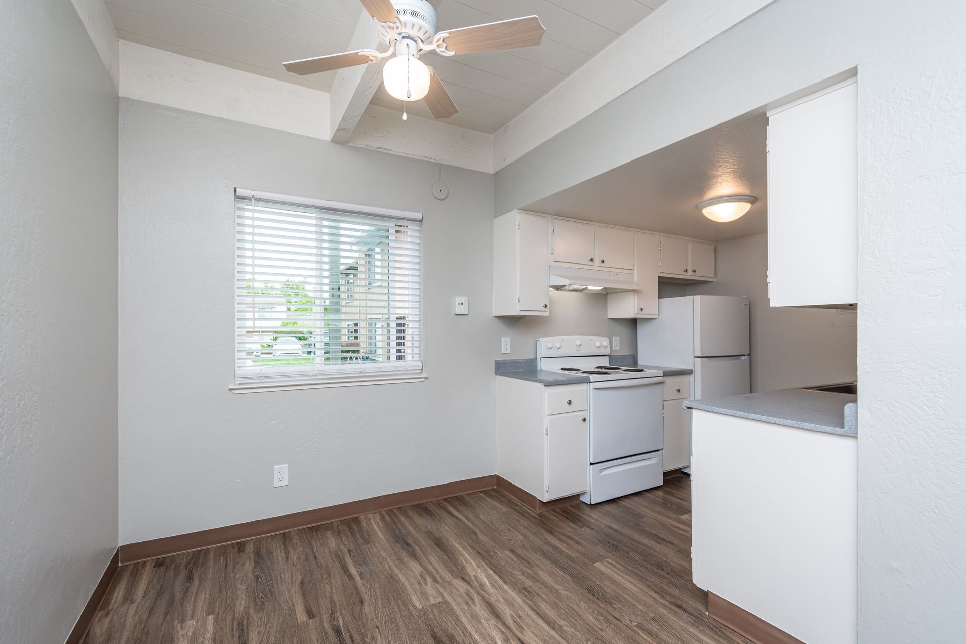 Sacramento Apartment: 5119 Hillsdale Blvd