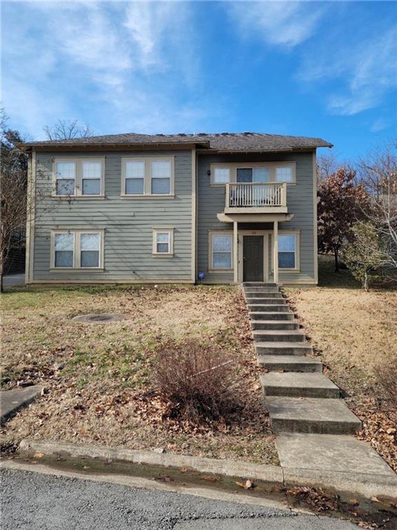 Fayetteville Apartment: Barnsbury