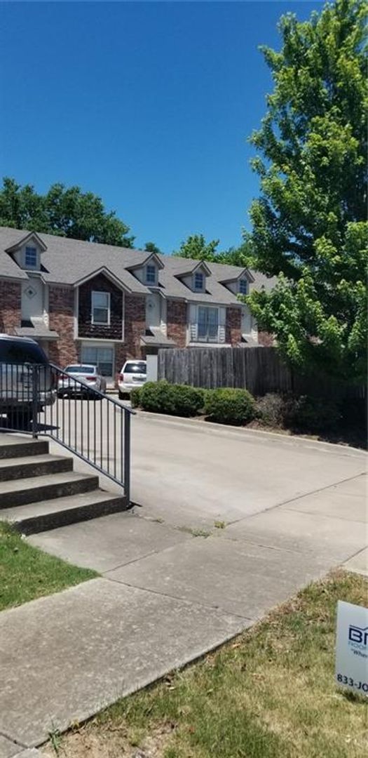 Fayetteville Apartment: SkatePlace Condos