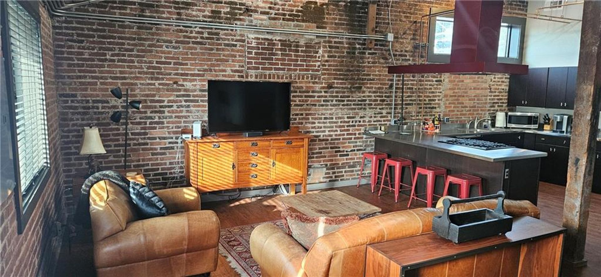 Fayetteville House: 693 W North St #2