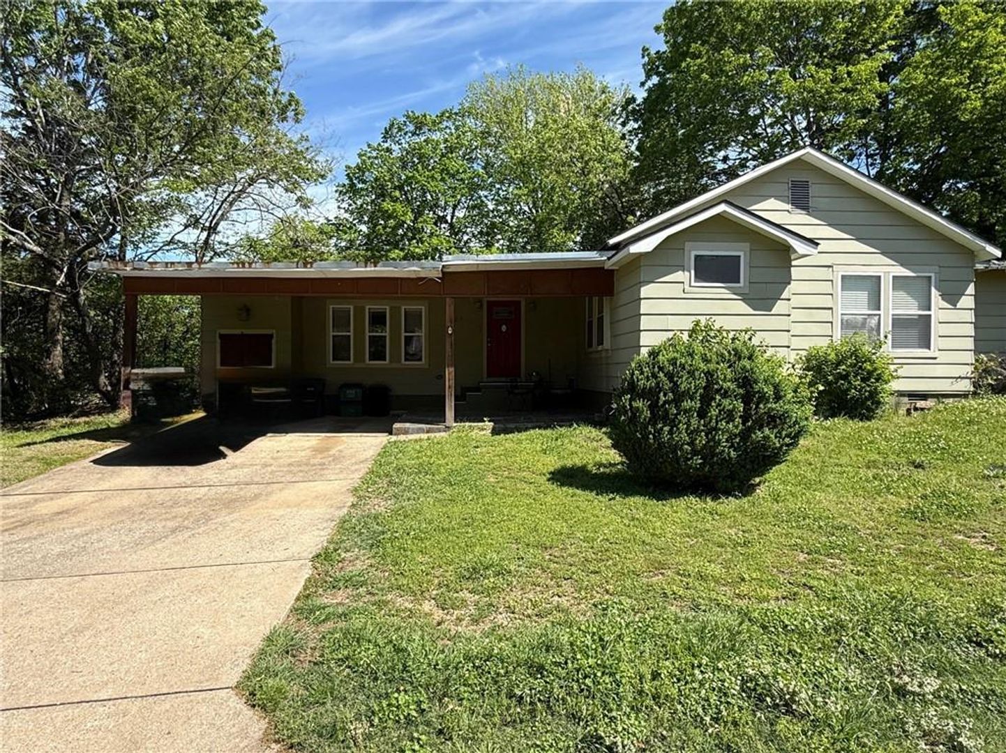 Fayetteville Apartment: 628 A & B Mission