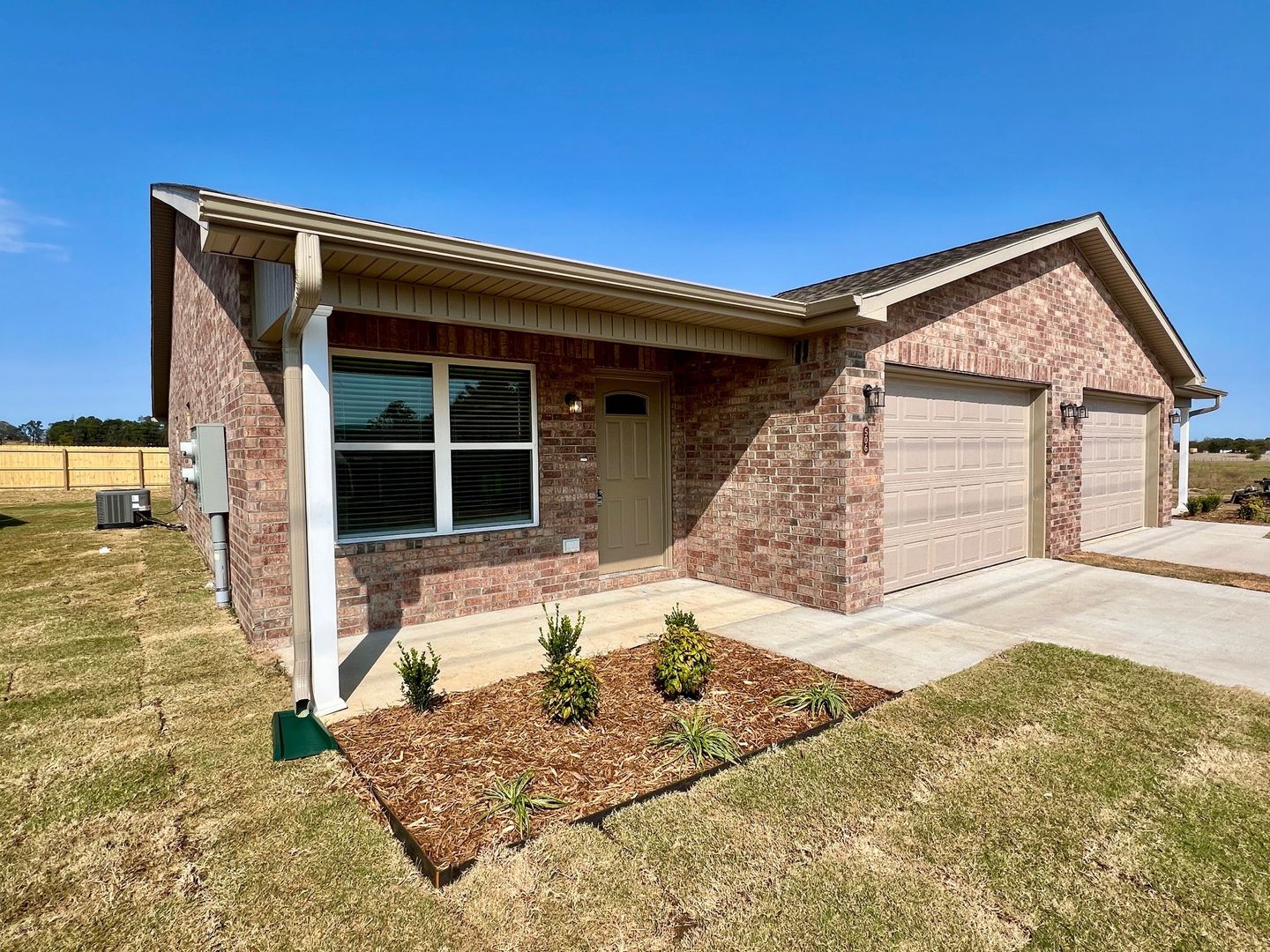 Bentonville Apartment: Mason Valley Townhomes
