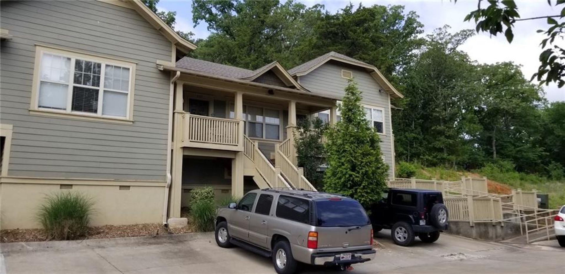 Fayetteville Apartment: Barnsbury