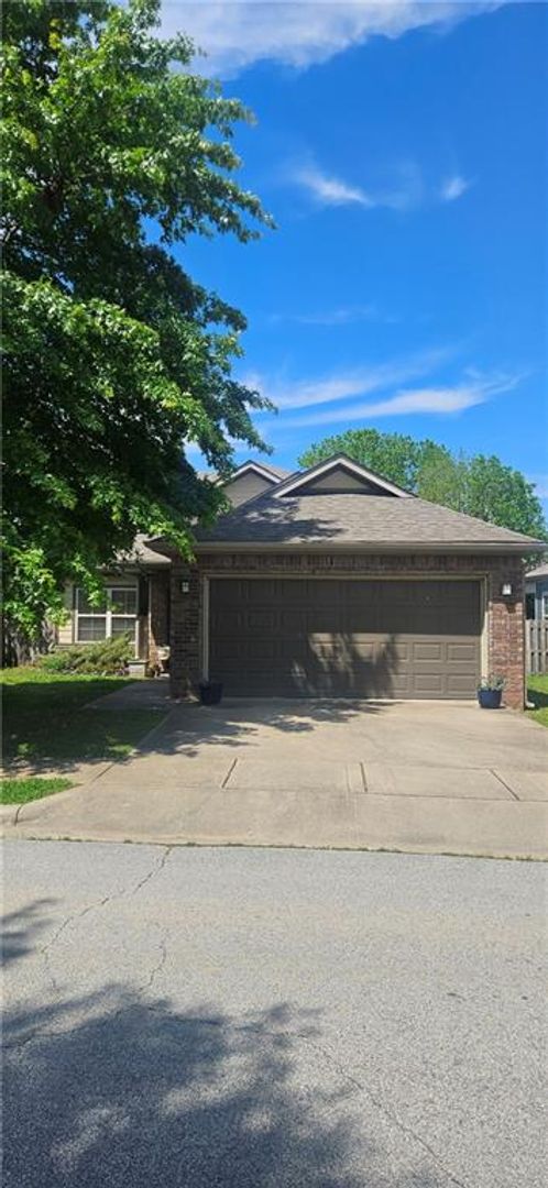 Fayetteville House: 2637 Sierra