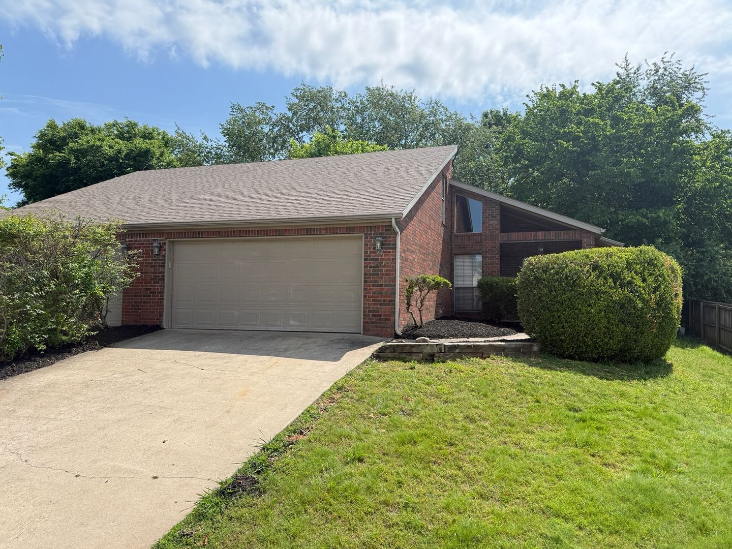 Fayetteville Apartment: 1754-1756 Pointer