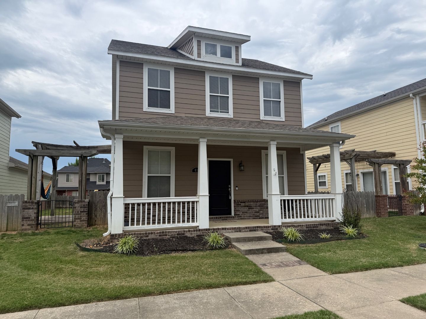 Fayetteville House: 631 Longfellow