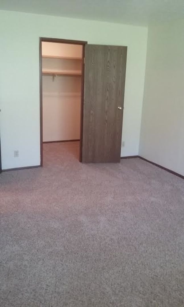 Cincinnati Apartment: 6708-6714 Harrison Ave