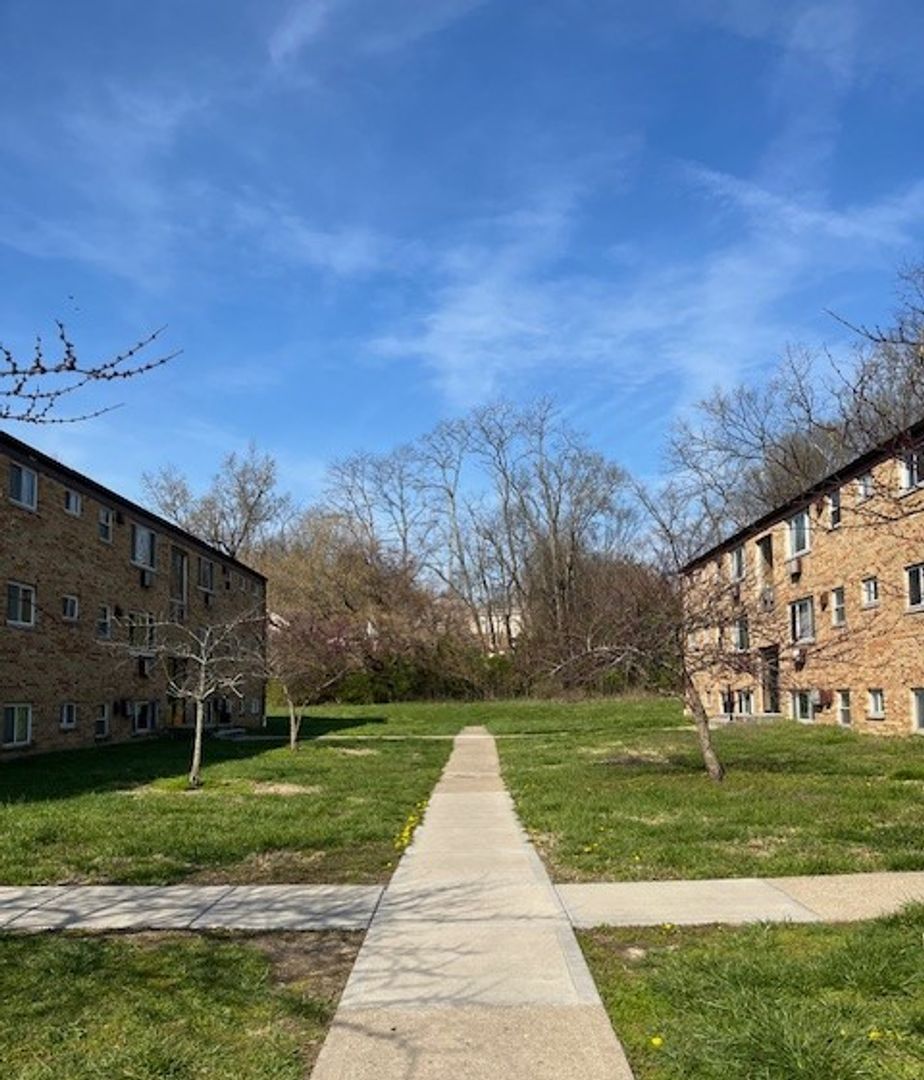 Cincinnati Apartment: 463-467 Pedretti Ave