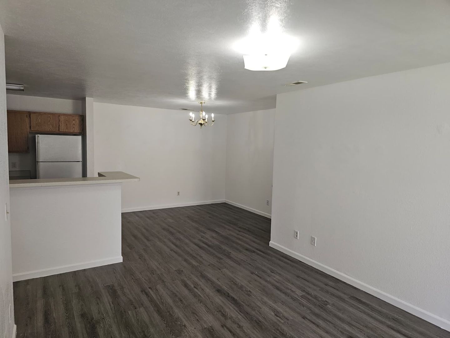 Sidney Apartment: 1201 Village Way
