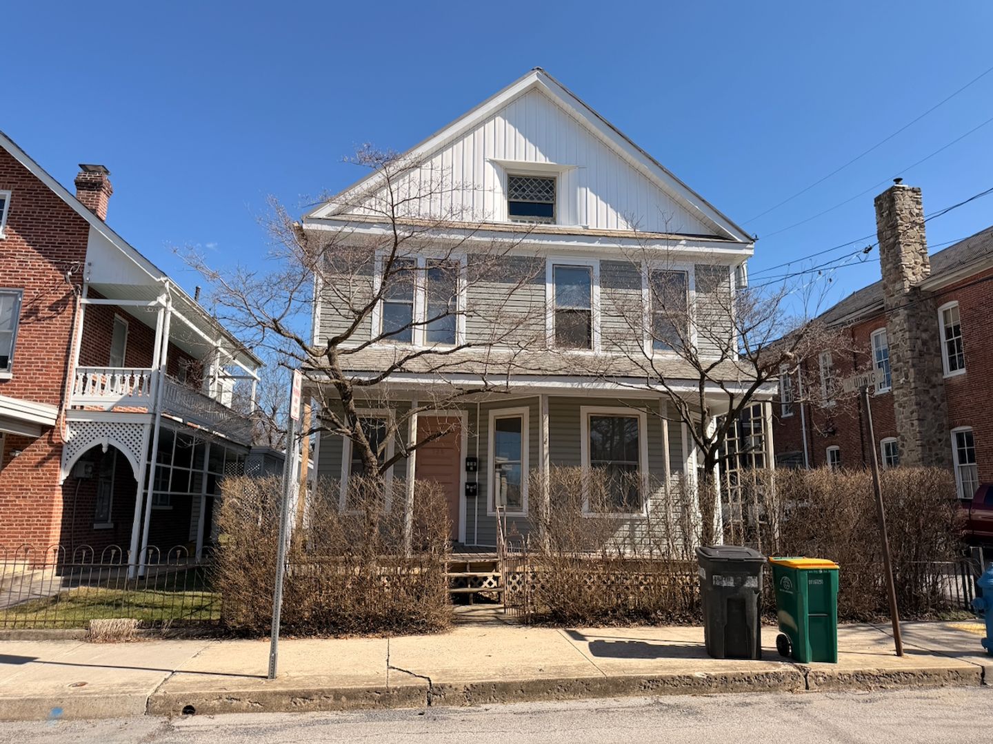 Chambersburg Apartment: 136 S. 4th Street