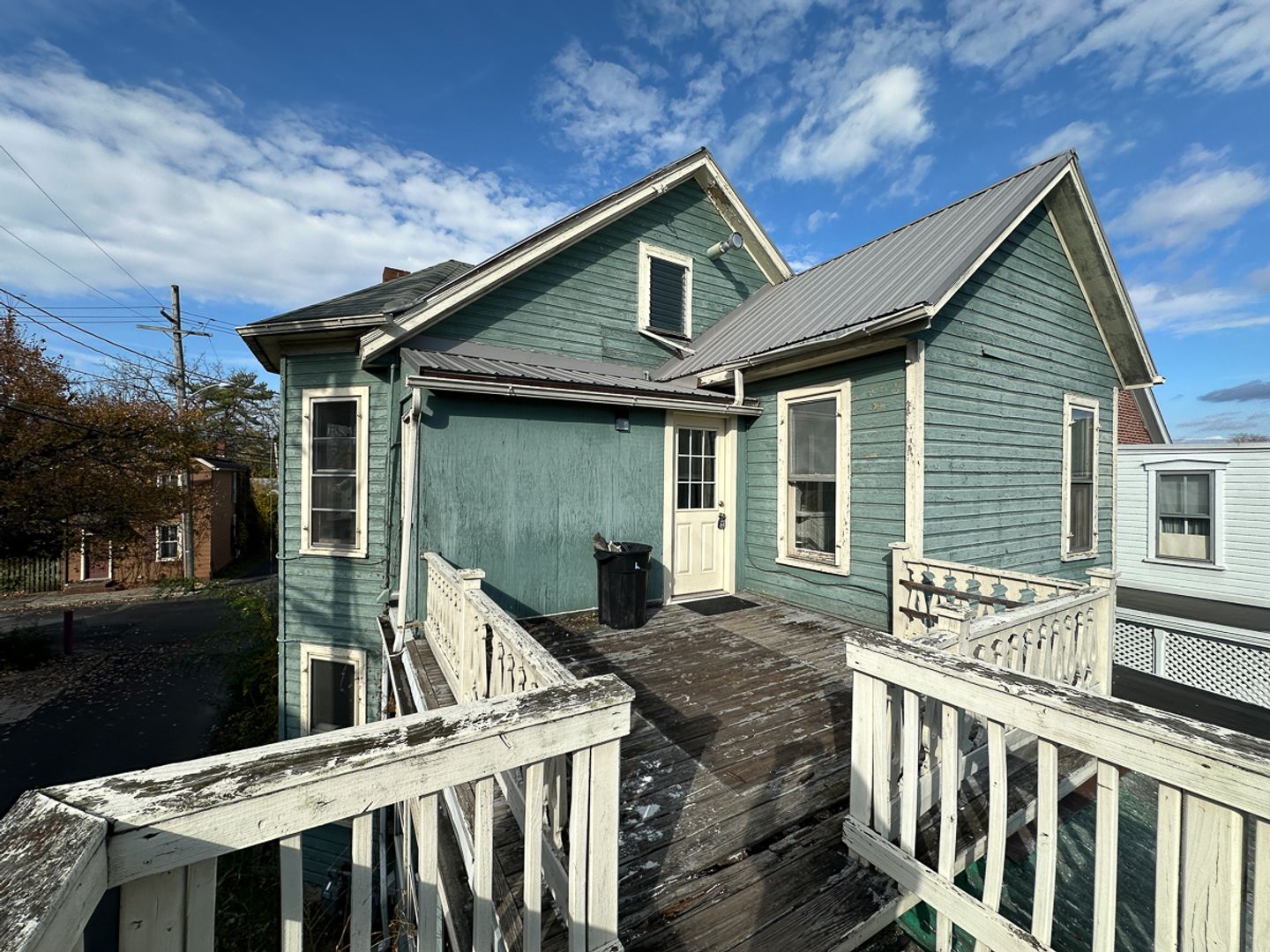 Chambersburg Apartment: 136 S. 4th Street