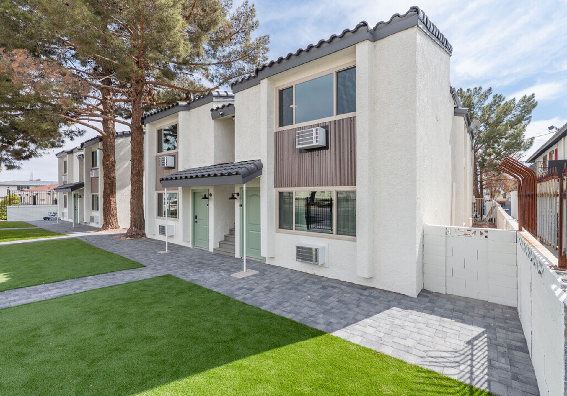 Las Vegas Apartment: 415 S. 10th Street,