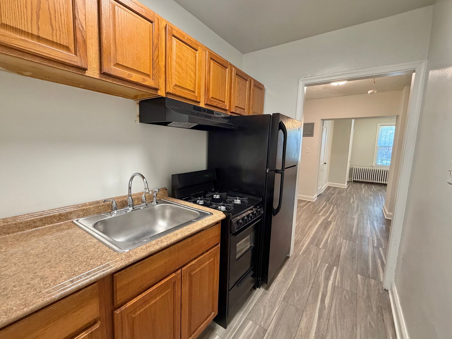 Washington Apartment: 417 Newcomb Street