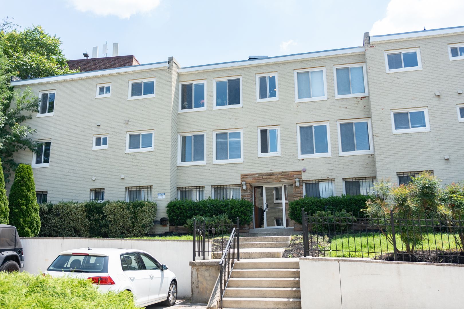 Washington Apartment: 36 T Street, NE