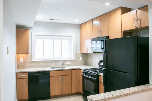 Lovely Eckington 3 Bedroom convenient to Howard U & Metro – photo 1