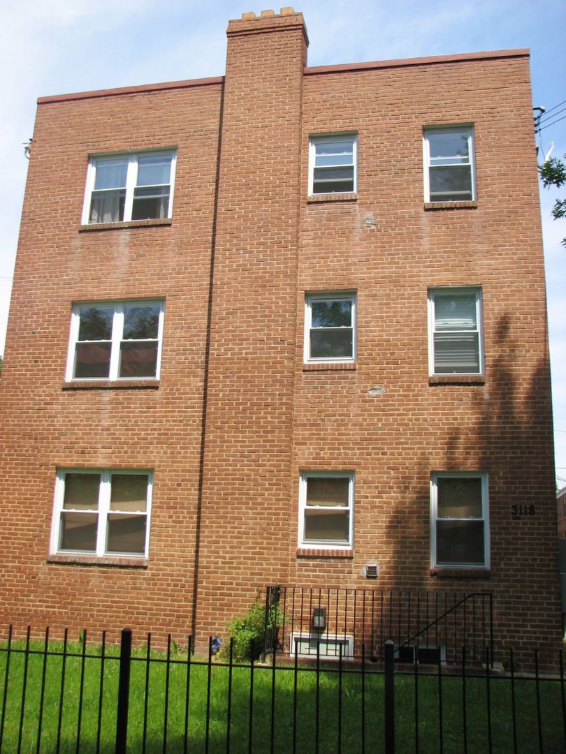 Washington Apartment: 3118 E St. SE