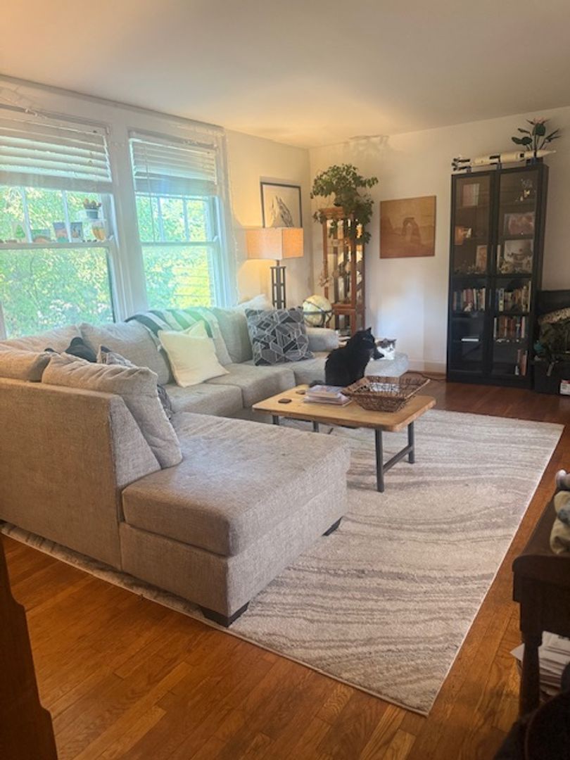 Cincinnati Apartment: 2493-2495 Madison Rd