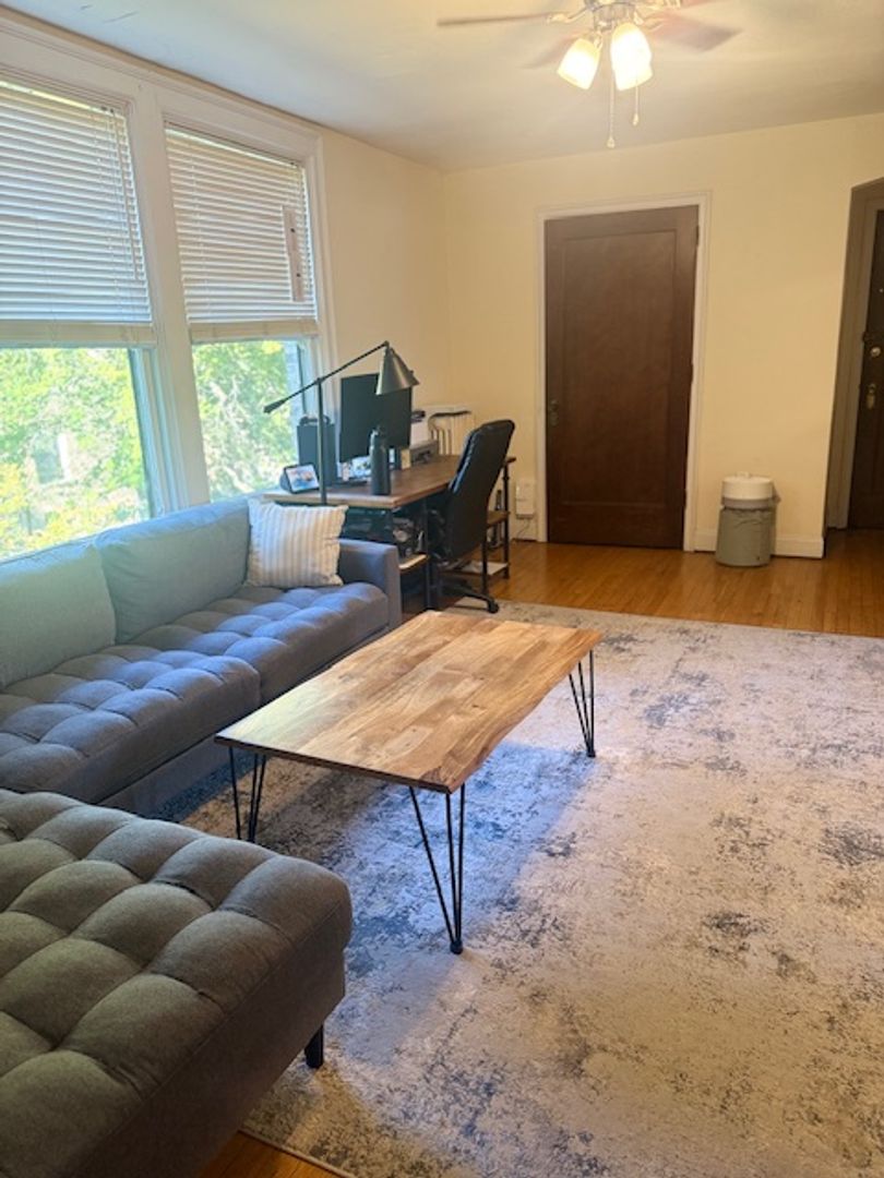 Cincinnati Apartment: 2493-2495 Madison Rd