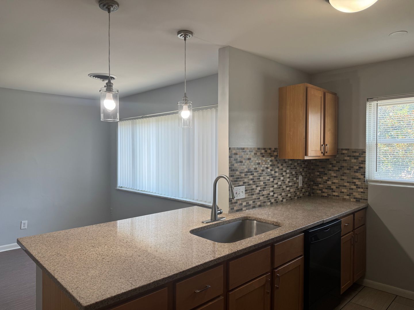 Cincinnati Apartment: 2596 Madison Road