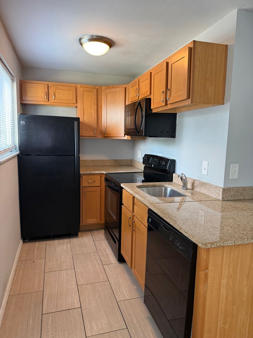 Cincinnati Apartment: 2955 Madison Road