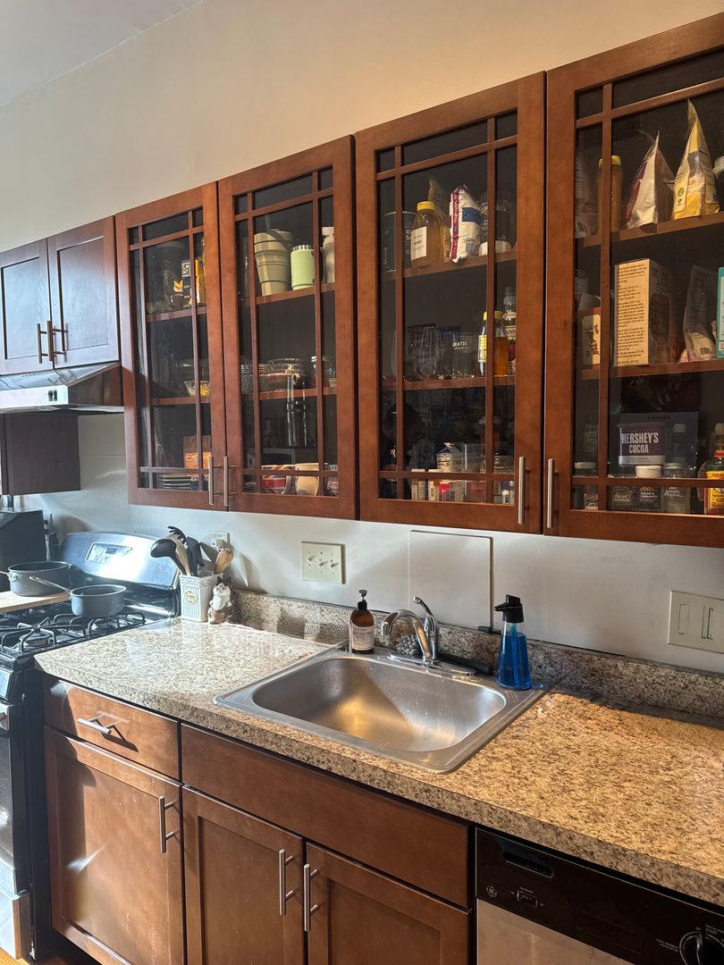 Cincinnati Apartment: 2340 Grandview