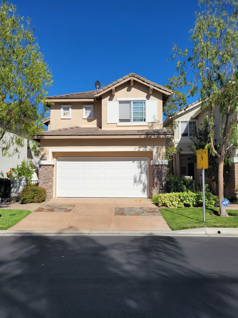 Aliso Viejo House: 119 Cape Victoria