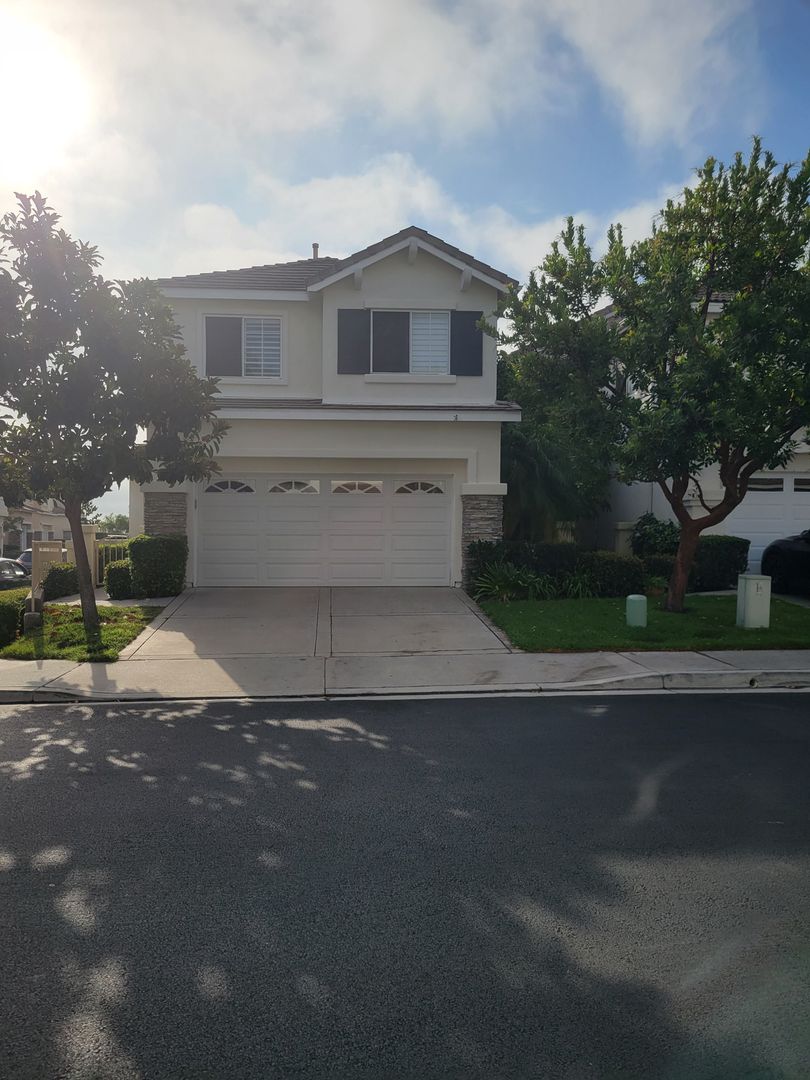 Aliso Viejo House: 4 Cape Victoria