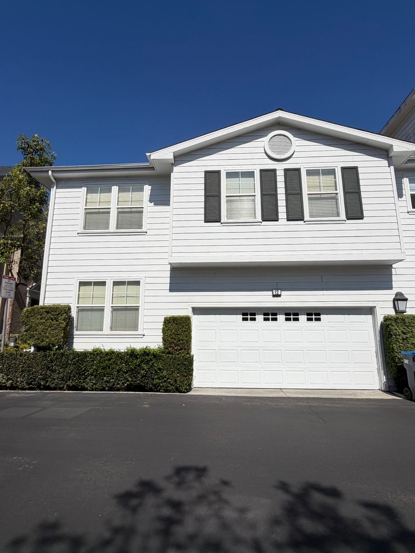 Ladera Ranch House: 12 Ballard