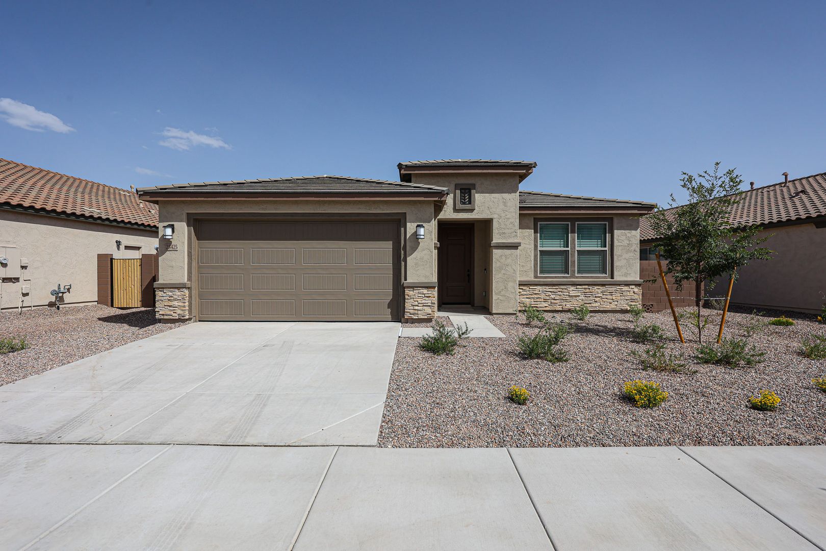 Surprise House: 25425 N. 172nd Lane