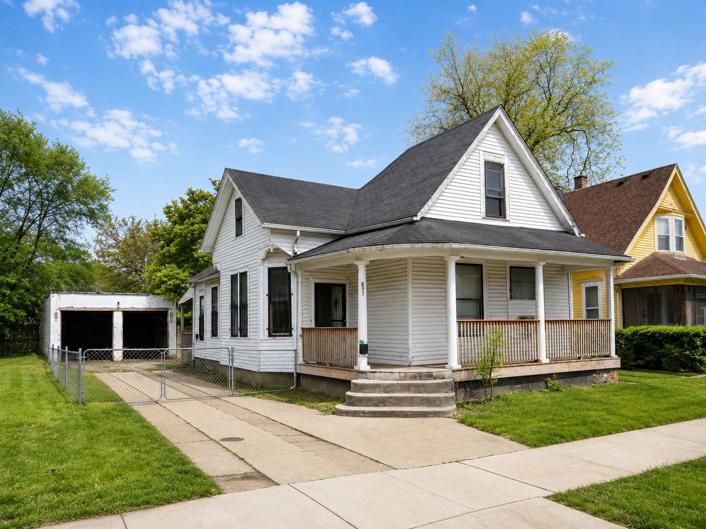 Toledo House: 837 Avondale Ave.