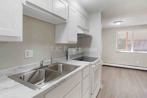 1138 Corona St, 103, Denver, CO 80218