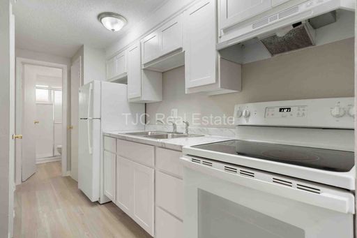 1138 Corona St, 103, Denver, CO 80218