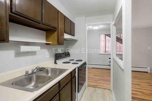 27 S Sherman St, 202, Denver, CO 80209