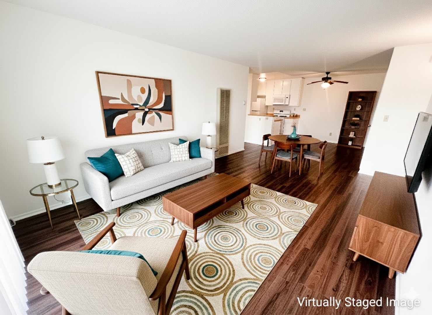 North Hollywood Apartment: 11018 Moorpark Street