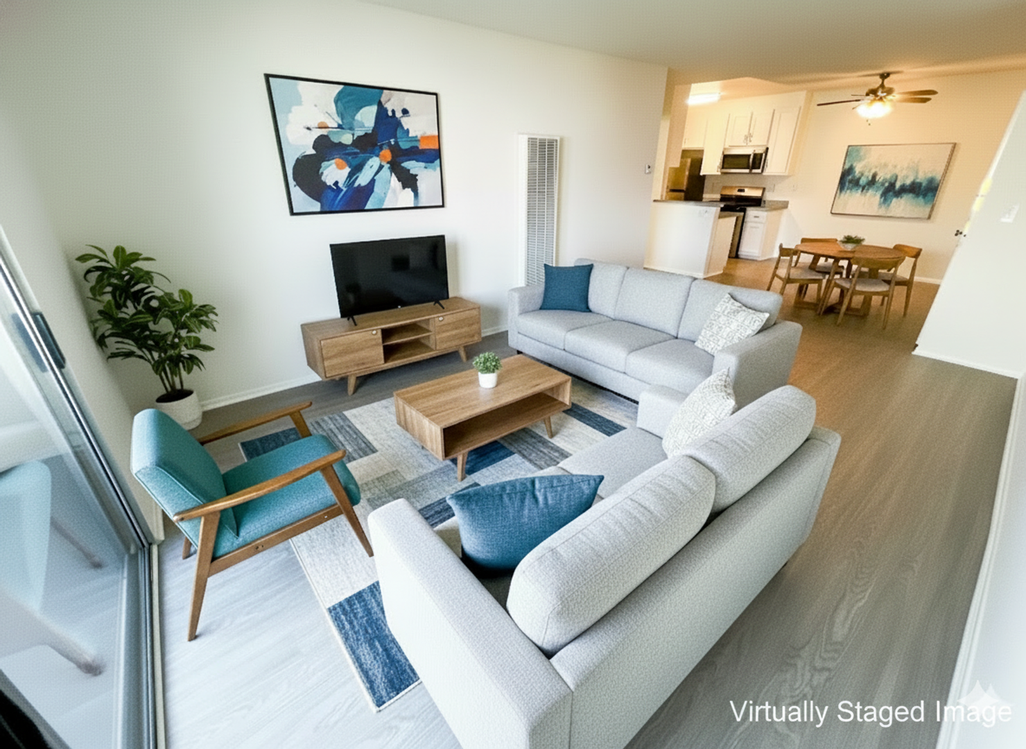 North Hollywood Apartment: 11018 Moorpark Street