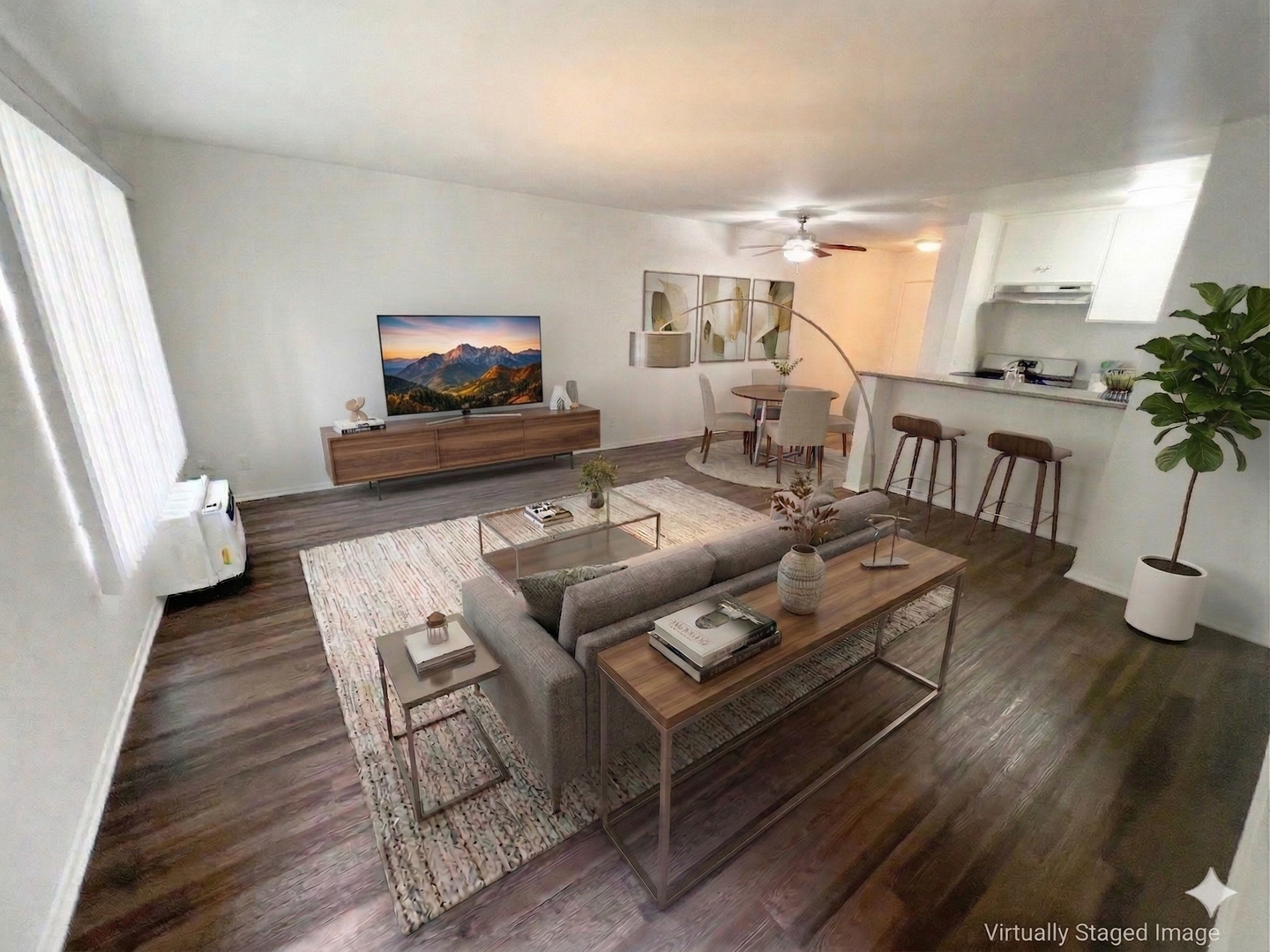 Van Nuys Apartment: 7425 Sepulveda Boulevard