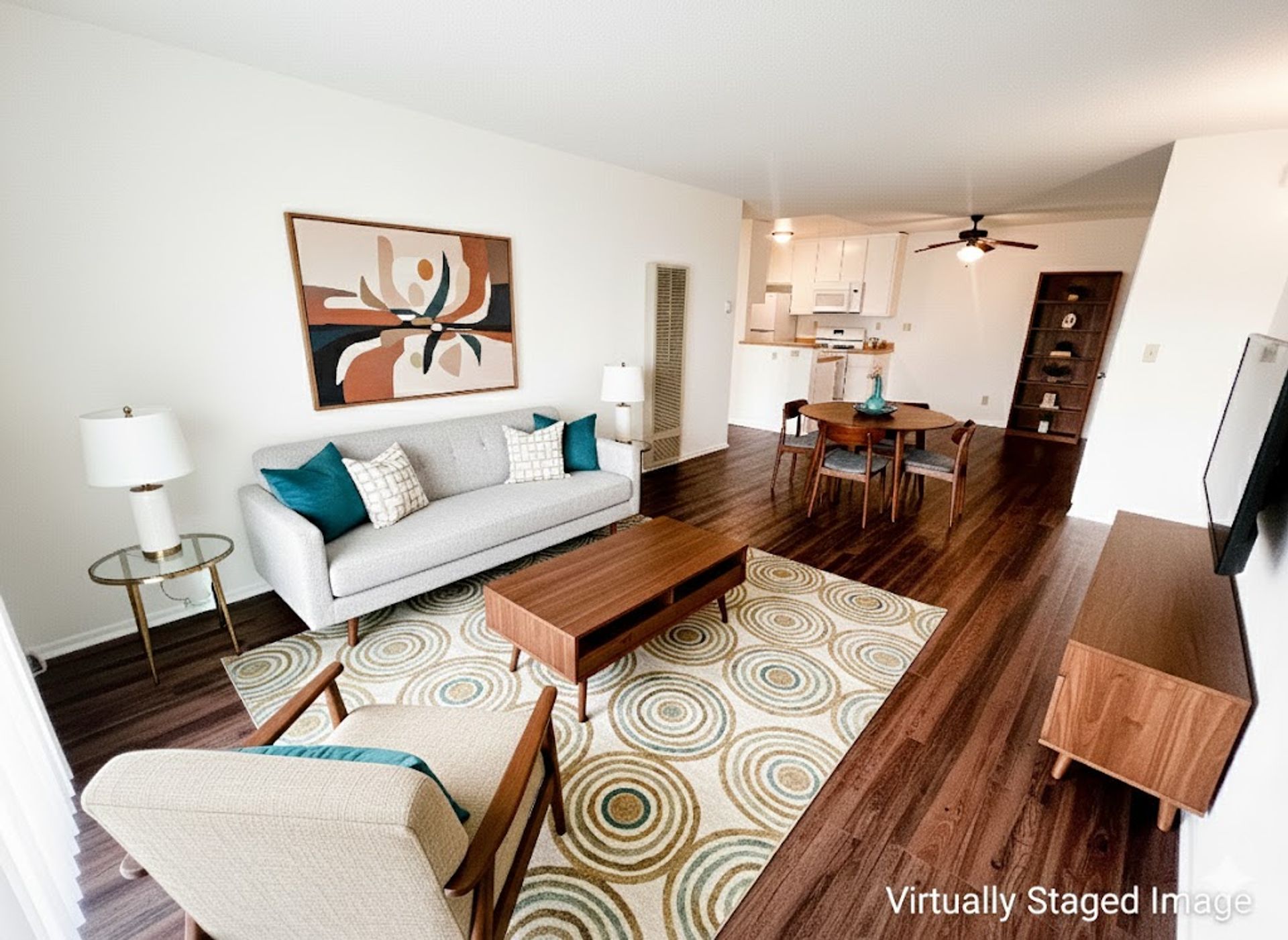 North Hollywood Apartment: 11018 Moorpark Street